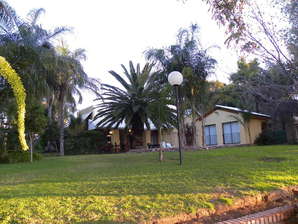 Riverbank Lodge Ъпингтън Екстериор снимка